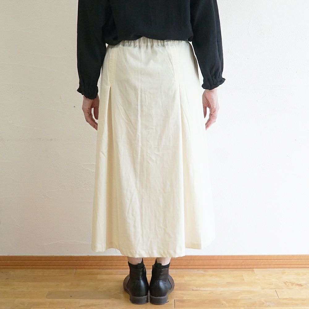 Branch m‘.,ブランチエム,ナチュラル,30代,40代,50代,60代,コットン,綿,ゆったり,skirt,スカート,タックスカート,コーデュロイ,細コール,コーデュロイスカート