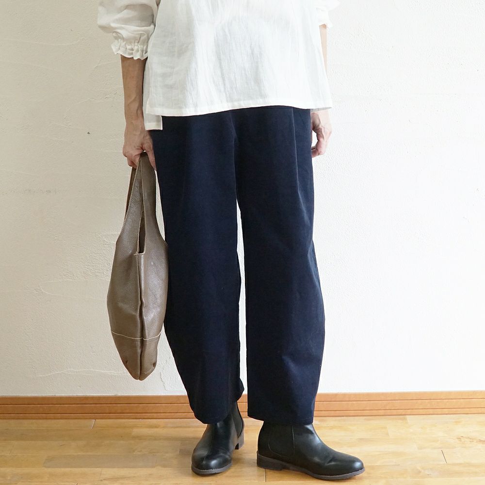 Branch m‘.,ブランチエム,ナチュラル,30代,40代,50代,60代,コットン,綿,ゆったり,パンツ,コクーンパンツ,コーデュロイ,細コール,コーデュロイパンツ,ボウルパンツ