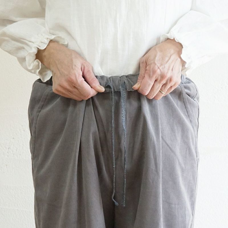 Branch m‘.,ブランチエム,ナチュラル,30代,40代,50代,60代,コットン,綿,ゆったり,パンツ,コクーンパンツ,コーデュロイ,細コール,コーデュロイパンツ,ボウルパンツ
