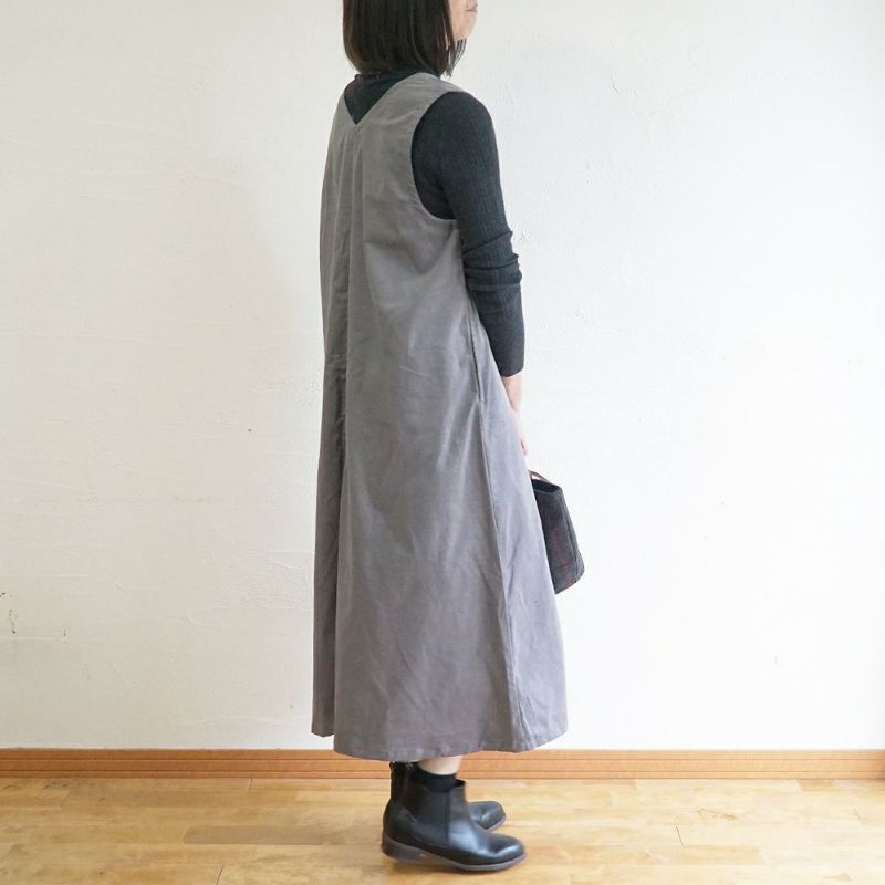 Branch m‘.,ブランチエム,ナチュラル,30代,40代,50代,60代,コットン,綿,ゆったり,ワンピース,ノースリーブワンピース,Vネックワンピース,コーデュロイ,細コール,コーデュロイワンピース,細コールワンピース