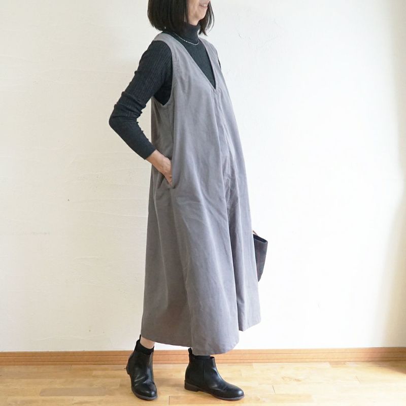 Branch m‘.,ブランチエム,ナチュラル,30代,40代,50代,60代,コットン,綿,ゆったり,ワンピース,ノースリーブワンピース,Vネックワンピース,コーデュロイ,細コール,コーデュロイワンピース,細コールワンピース