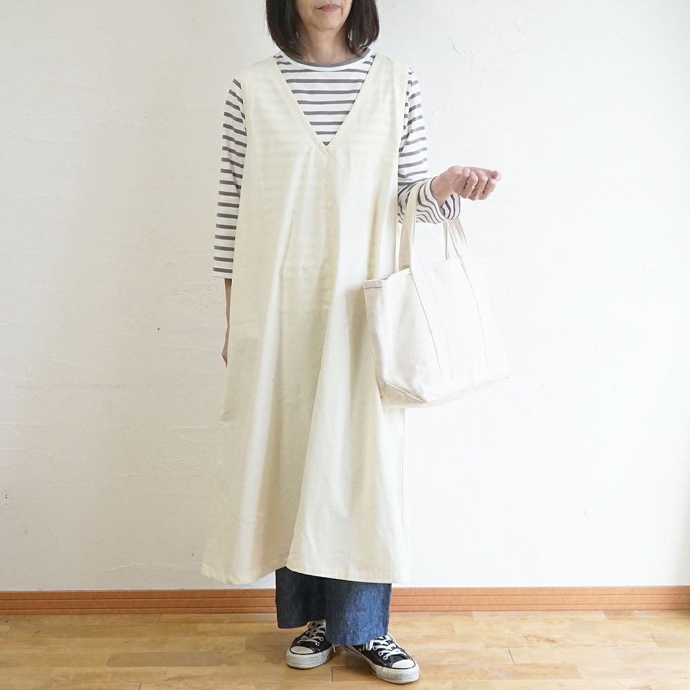 Branch m‘.,ブランチエム,ナチュラル,30代,40代,50代,60代,コットン,綿,ゆったり,ワンピース,ノースリーブワンピース,Vネックワンピース,コーデュロイ,細コール,コーデュロイワンピース,細コールワンピース