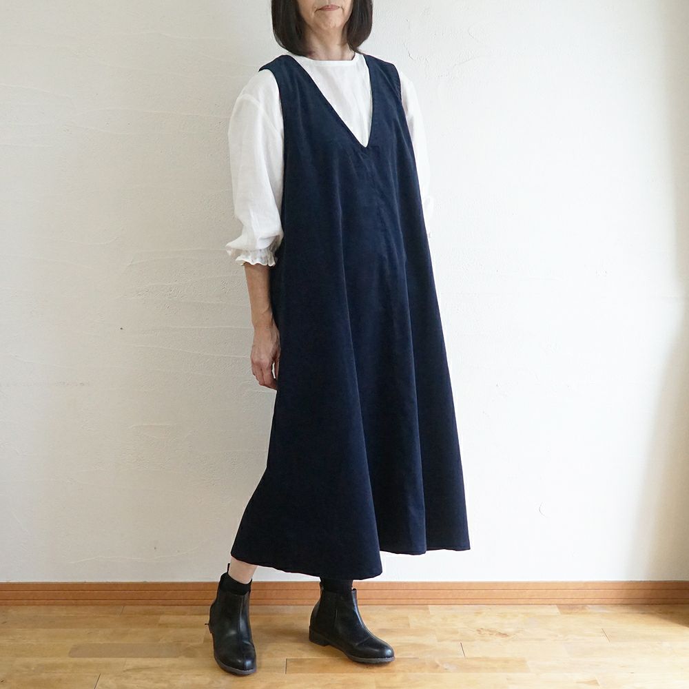 Branch m‘.,ブランチエム,ナチュラル,30代,40代,50代,60代,コットン,綿,ゆったり,ワンピース,ノースリーブワンピース,Vネックワンピース,コーデュロイ,細コール,コーデュロイワンピース,細コールワンピース