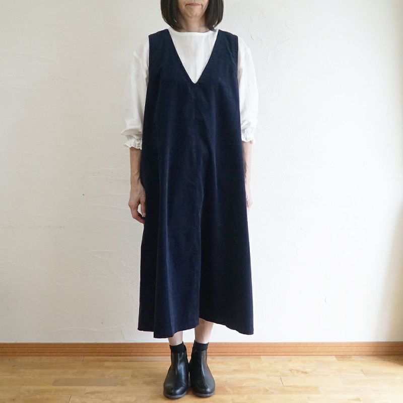Branch m‘.,ブランチエム,ナチュラル,30代,40代,50代,60代,コットン,綿,ゆったり,ワンピース,ノースリーブワンピース,Vネックワンピース,コーデュロイ,細コール,コーデュロイワンピース,細コールワンピース