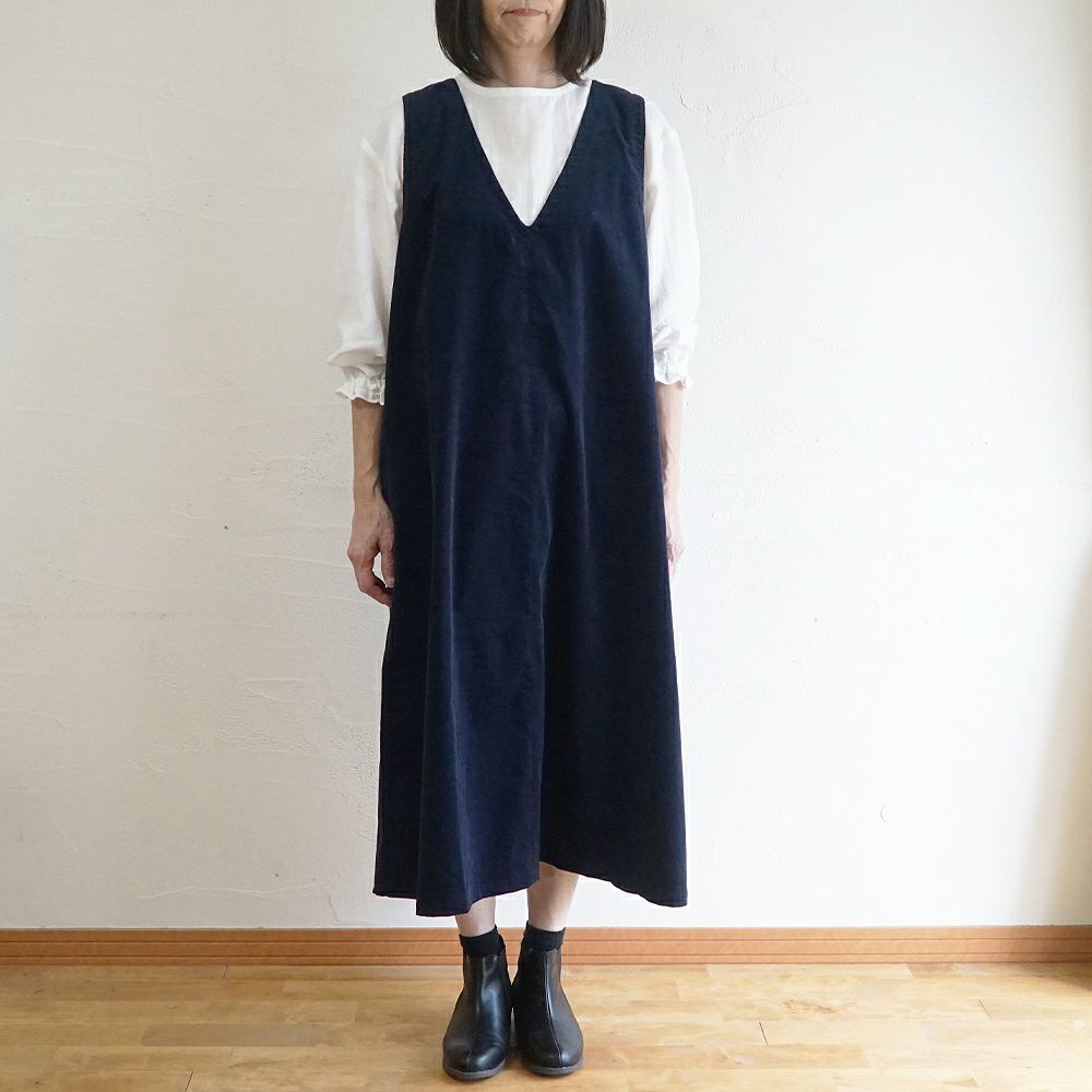 Branch m‘.,ブランチエム,ナチュラル,30代,40代,50代,60代,コットン,綿,ゆったり,ワンピース,ノースリーブワンピース,Vネックワンピース,コーデュロイ,細コール,コーデュロイワンピース,細コールワンピース