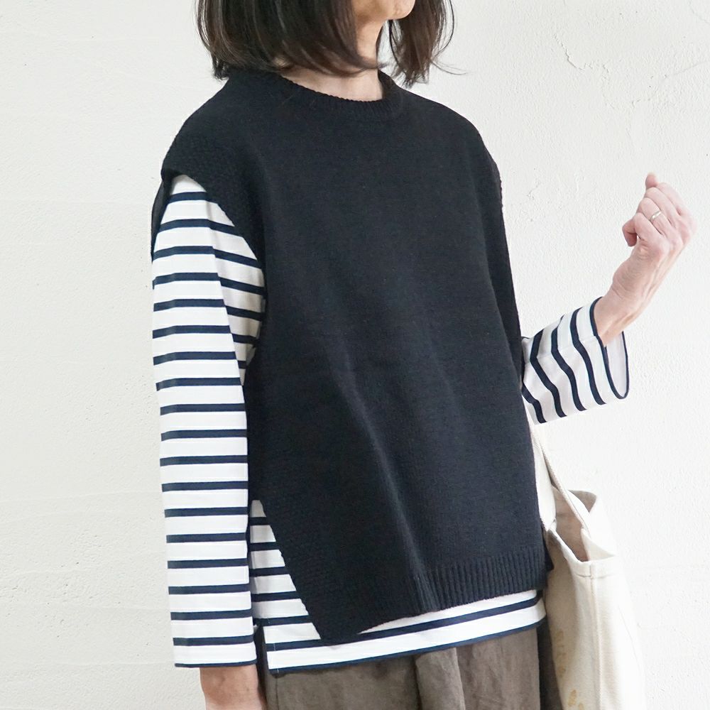 Branch m‘.,ブランチエム,ナチュラル,30代,40代,50代,60代,ウール,ゆったり,knit,ニット,ウール混,ベスト、ニットベスト,ドロップショルダー,ドロップショルダーベスト,レイヤード,重ね着