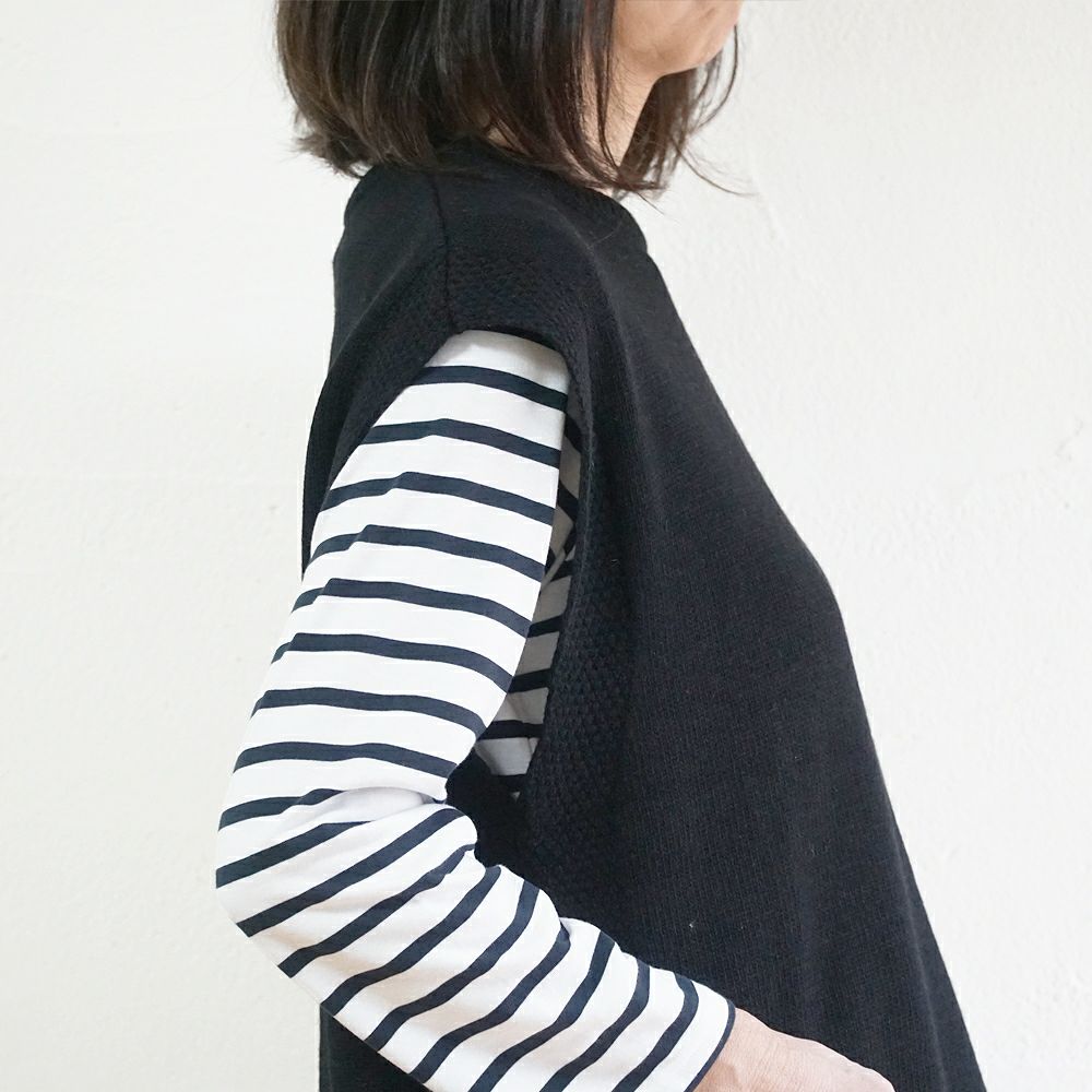 Branch m‘.,ブランチエム,ナチュラル,30代,40代,50代,60代,ウール,ゆったり,knit,ニット,ウール混,ベスト、ニットベスト,ドロップショルダー,ドロップショルダーベスト,レイヤード,重ね着