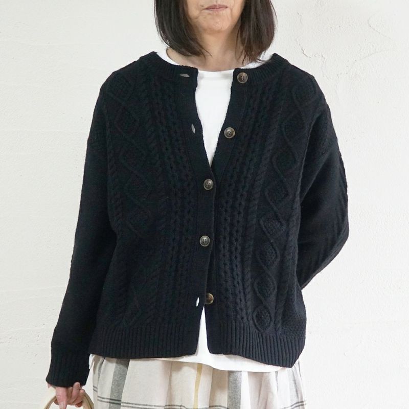 Branch m‘.,ブランチエム,ナチュラル,30代,40代,50代,60代,ウール,ゆったり,knit,ニット,ウール混,カーディガン,ケーブルニット,ケーブルニットカーディガン,ニットカーディガン,ニットカーデ,ケーブル編み