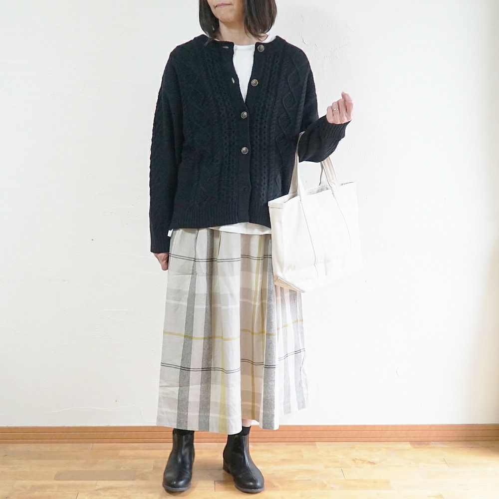Branch m‘.,ブランチエム,ナチュラル,30代,40代,50代,60代,ウール,ゆったり,knit,ニット,ウール混,カーディガン,ケーブルニット,ケーブルニットカーディガン,ニットカーディガン,ニットカーデ,ケーブル編み