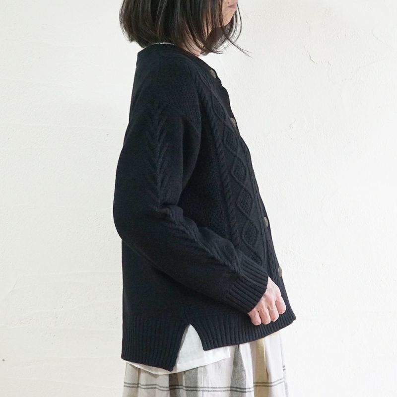 Branch m‘.,ブランチエム,ナチュラル,30代,40代,50代,60代,ウール,ゆったり,knit,ニット,ウール混,カーディガン,ケーブルニット,ケーブルニットカーディガン,ニットカーディガン,ニットカーデ,ケーブル編み