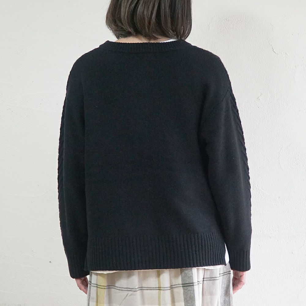 Branch m‘.,ブランチエム,ナチュラル,30代,40代,50代,60代,ウール,ゆったり,knit,ニット,ウール混,カーディガン,ケーブルニット,ケーブルニットカーディガン,ニットカーディガン,ニットカーデ,ケーブル編み