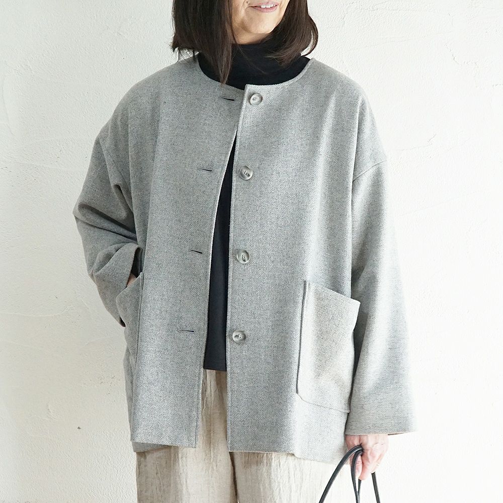 Branch m‘.,ブランチエム,ナチュラル,30代,40代,50代,60代,ウール,ゆったり,コート,ジャケット,ノーカラーコート,裏地,ノーカラー,クルーネック,クルーネックコート