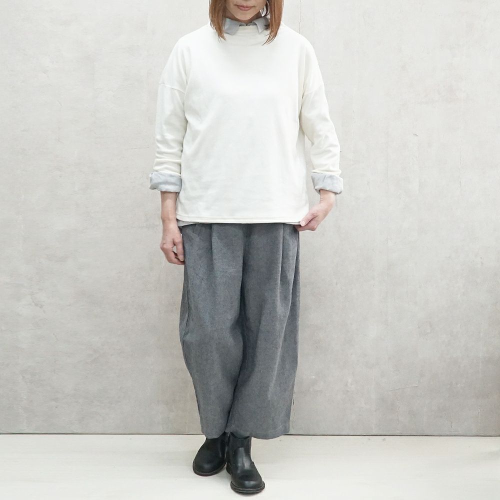Branch m‘.,ブランチエム,ナチュラル,30代,40代,50代,60代,リネン,ゆったり,パンツ,テーパードパンツ,タックパンツ,フォーマル,オケージョン,セットアップ,テーパード