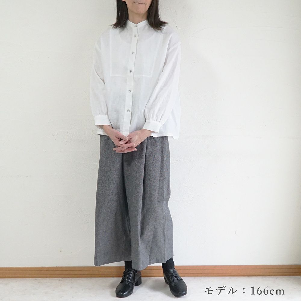Branch m‘.,ブランチエム,ナチュラル,30代,40代,50代,60代,リネン,ゆったり,blouse,ブラウス,リネンブラウス,バンドカラー,バンドカラーブラウス,スタンドカラー,スタンドカラーブラウス,切替ブラウス