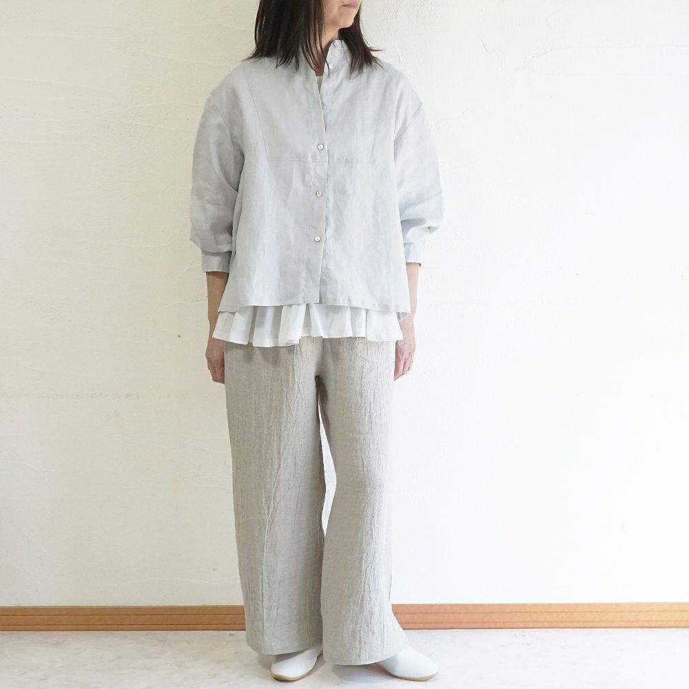 Branch m‘.,ブランチエム,ナチュラル,30代,40代,50代,60代,リネン,ゆったり,blouse,ブラウス,リネンブラウス,バンドカラー,バンドカラーブラウス,スタンドカラー,スタンドカラーブラウス,切替ブラウス